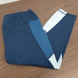 Athleta 2x color block leggings with side pockets